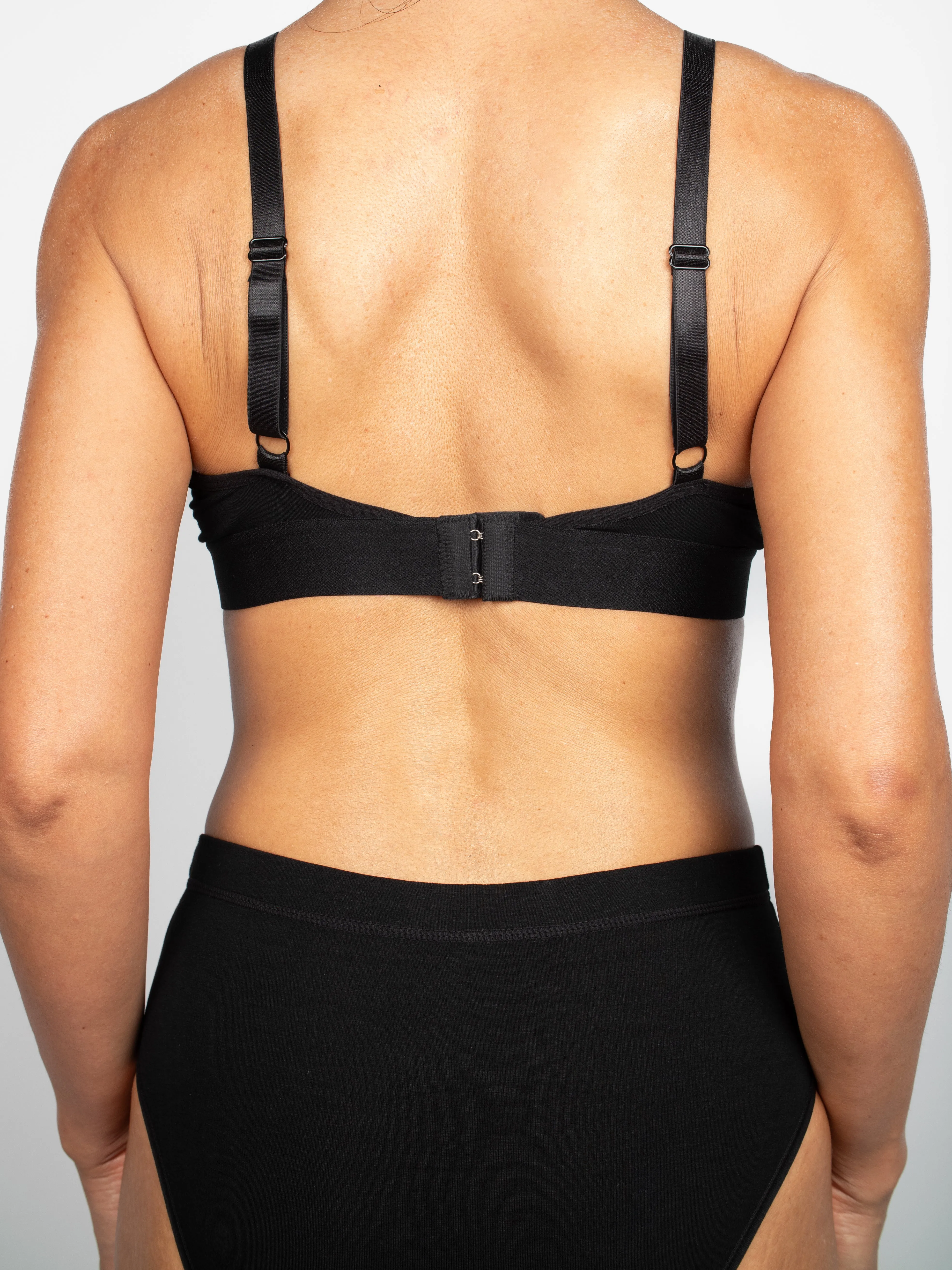 BeChill™ Black Widow Wrap Bra