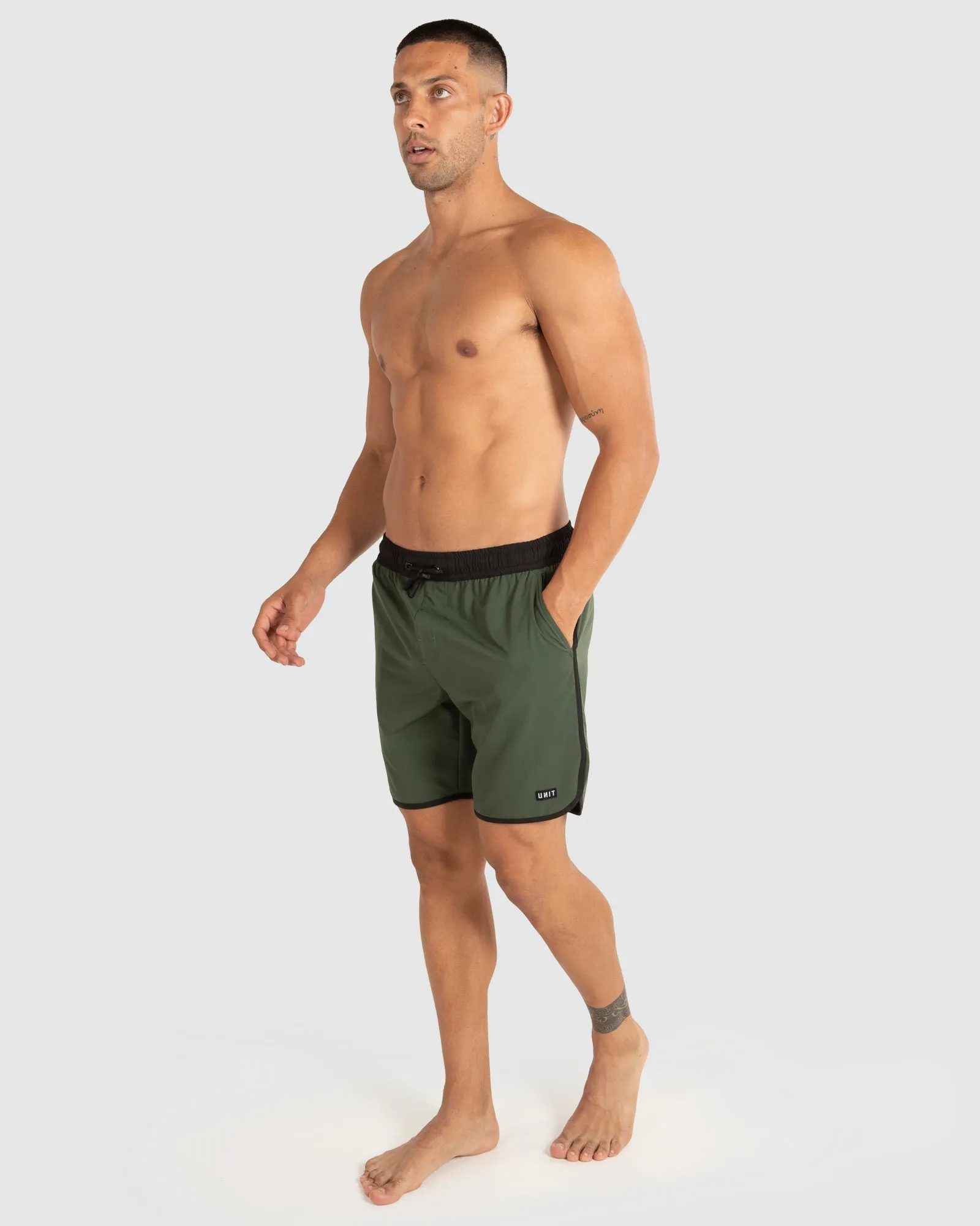 UNIT Vent Mens 16" Shorts